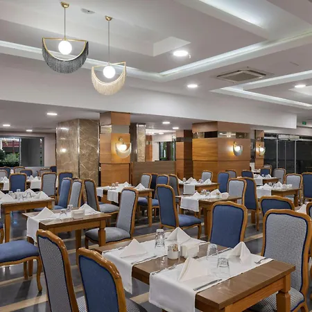 Hotell Wyndham Garden Lara