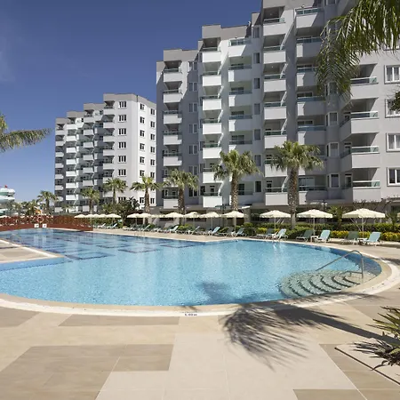Hotell Wyndham Garden Lara 4*