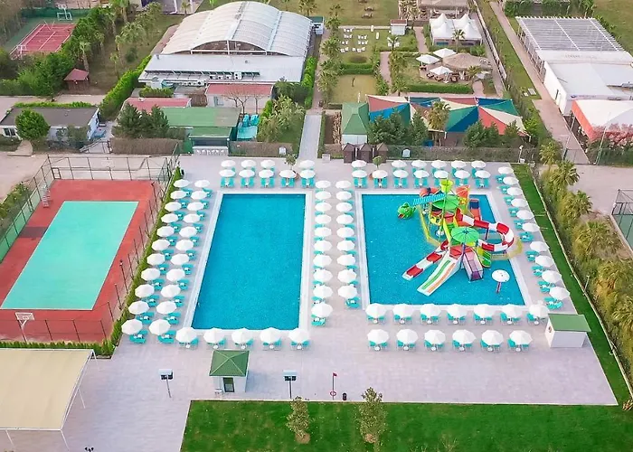 Wyndham Garden Lara 4* Antalya