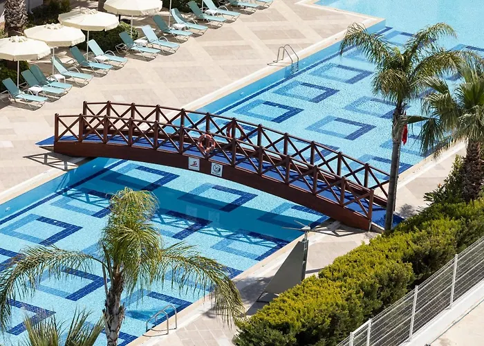Wyndham Garden Lara 4* Antalya
