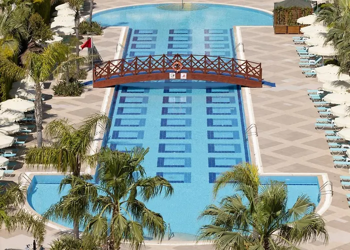 Wyndham Garden Lara 4* Antalya