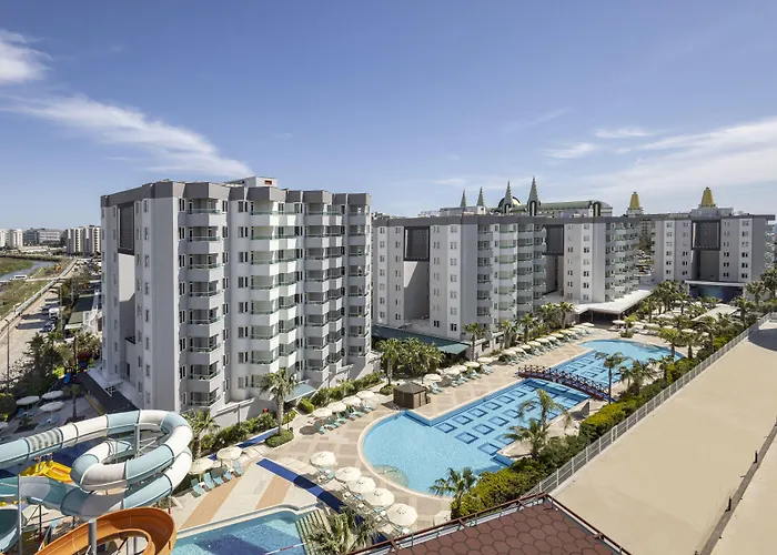 Wyndham Garden Lara 4*