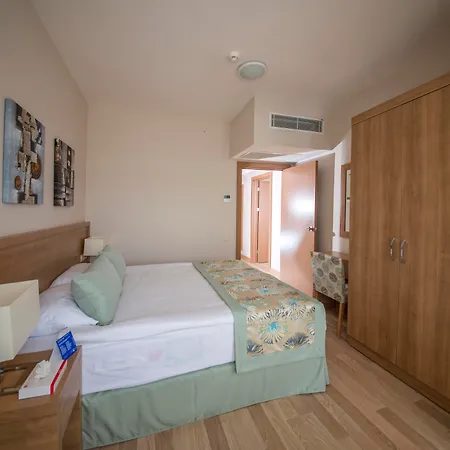 Otel Wyndham Garden Lara 4*