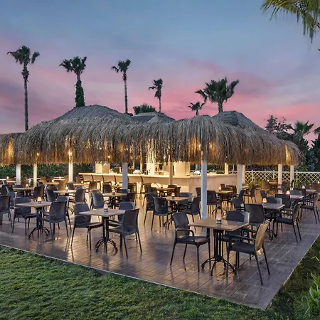 Wyndham Garden Lara 4* Antália