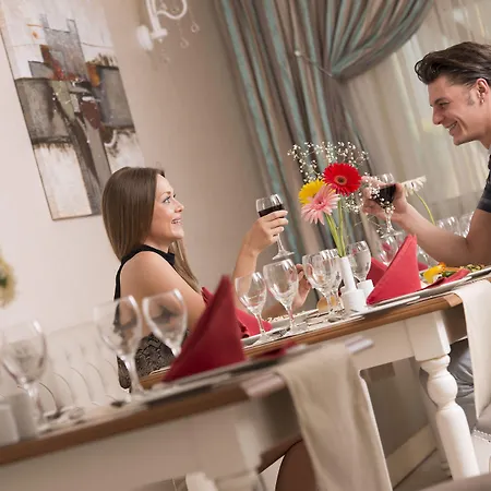 Wyndham Garden Lara 4* Antalya