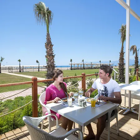 Wyndham Garden Lara فندق 4*