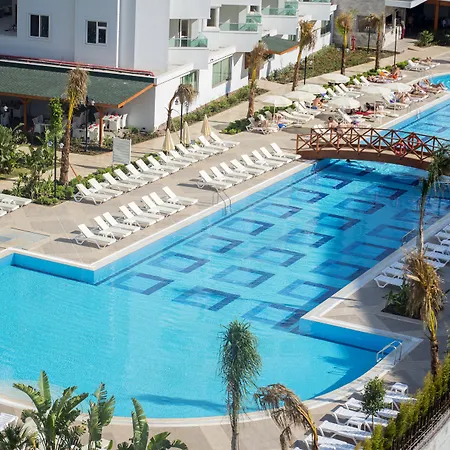 Wyndham Garden Lara 호텔 4*