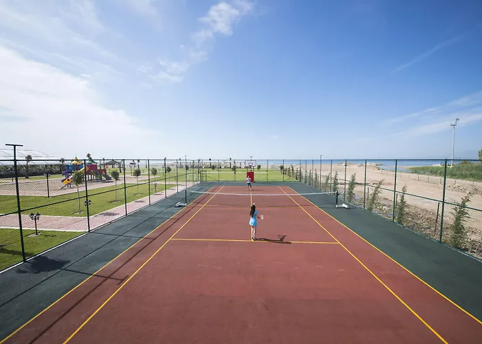 Wyndham Garden Lara 4*