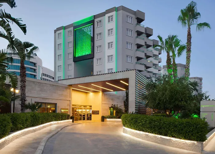 Wyndham Garden Lara 4* Antália
