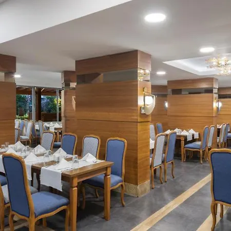 Wyndham Garden Lara Hotel