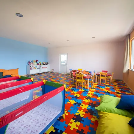 Wyndham Garden Lara فندق