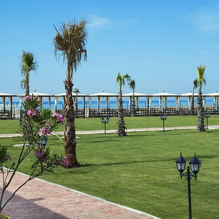 Wyndham Garden Lara 4*