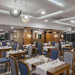 מלון Wyndham Garden Lara