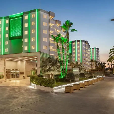 מלון Wyndham Garden Lara 4*