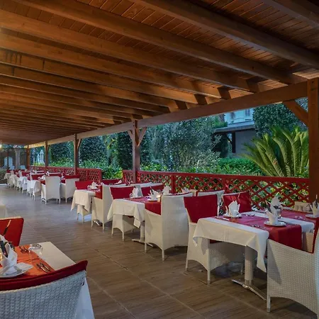 מלון Wyndham Garden Lara 4*