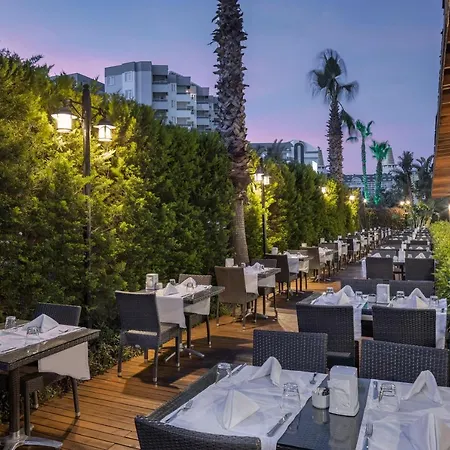 מלון Wyndham Garden Lara אנטליה