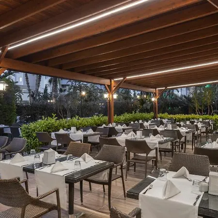 מלון Wyndham Garden Lara 4*
