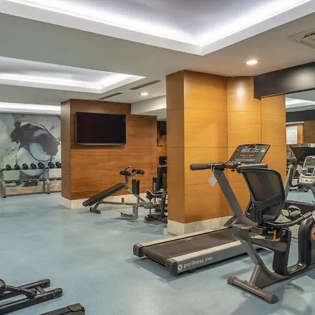 מלון Wyndham Garden Lara