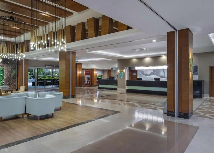 Wyndham Garden Lara 4* Antalya