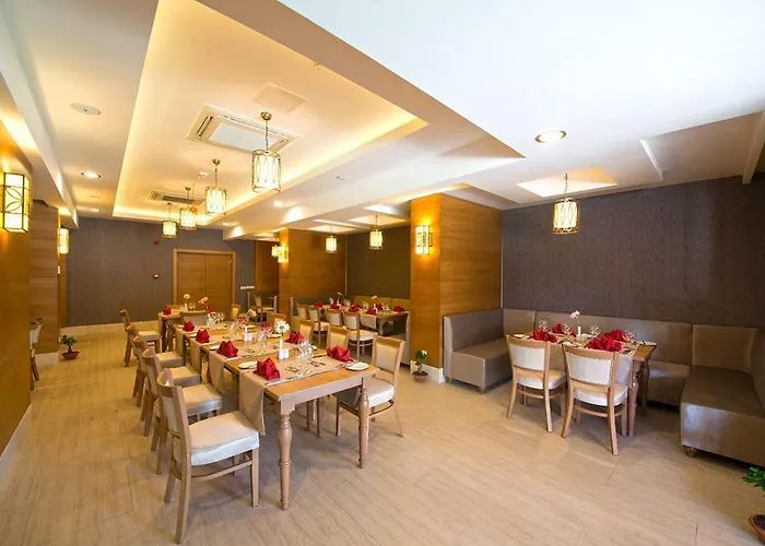 Hotel Wyndham Garden Lara 4*
